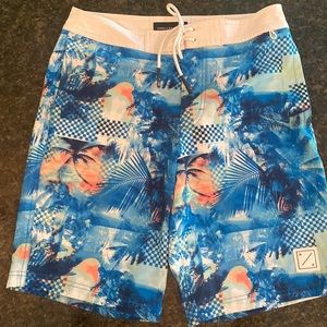 American Eagle size small board shorts